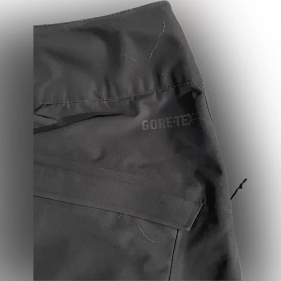 Patagonia Women’s Slim Insulated Powder Bowl Pants - Picture 3 of 6